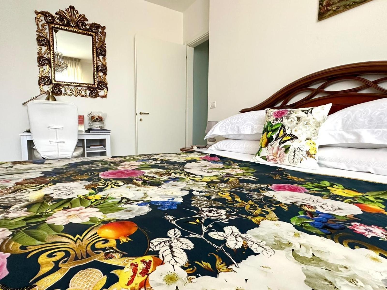 Casa Di Alice Lejlighed Parma Eksteriør billede